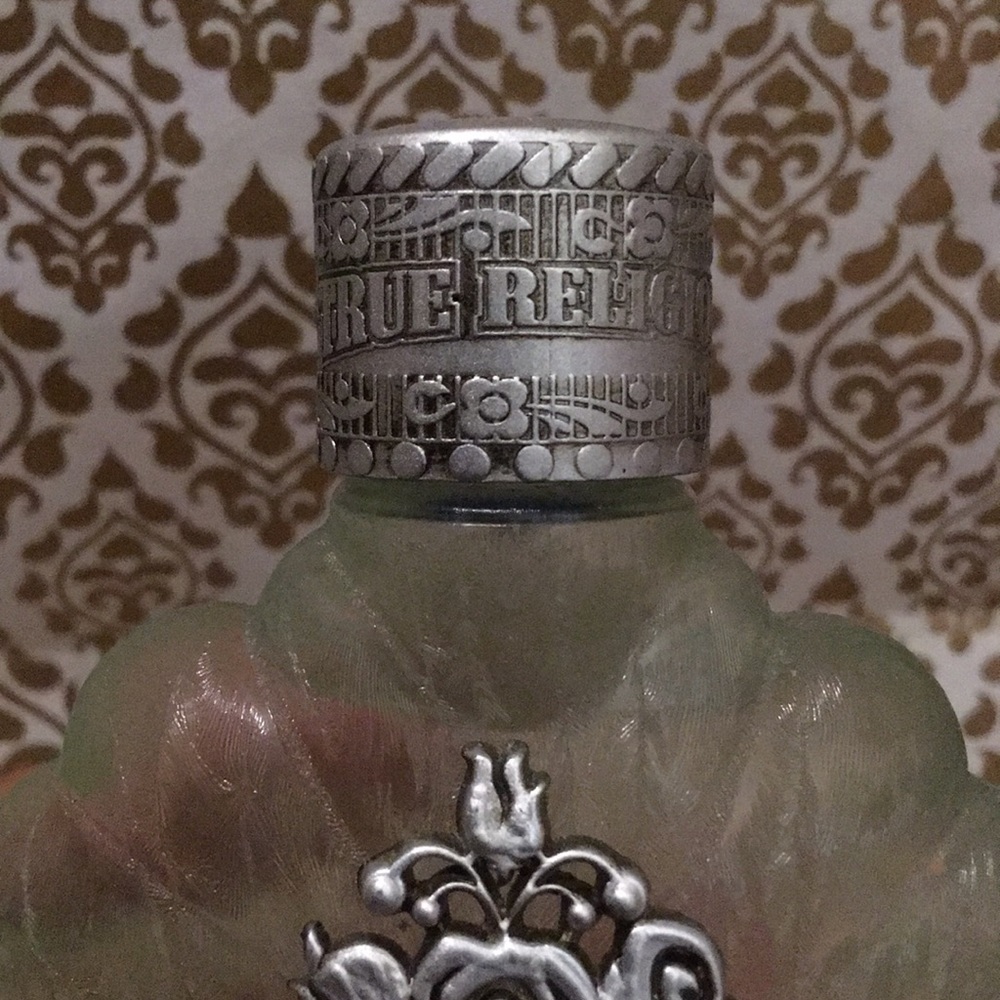Perfume - Picture 2 of 2